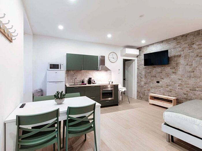 Appartamento monolocale in affitto in Via Milano, Borghi, Como