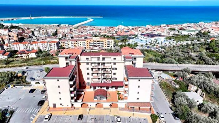 Appartamento quadrilocale in vendita in Contrada Minà, SantAgata Di Militello