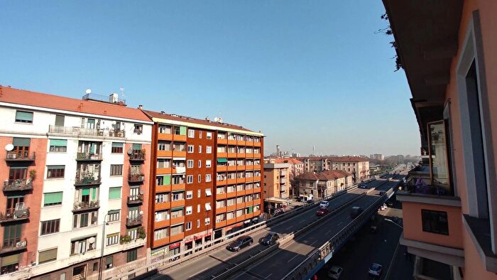 Appartamento trilocale in affitto in Viale Monte Ceneri Milano, Milano