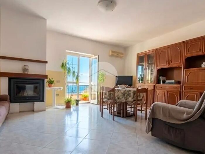 Casa con 5 locali in vendita in Via San Basilio, Paola