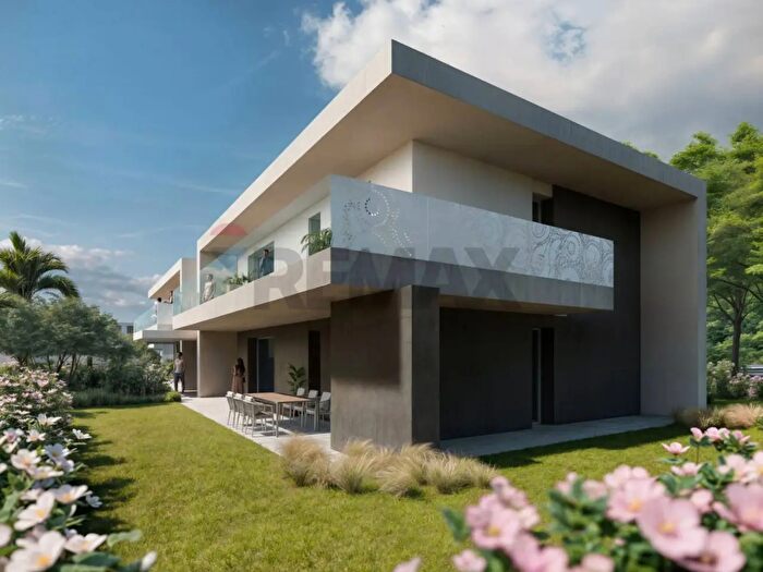 Appartamento con 5 locali in vendita in Castelnuovo Del Garda