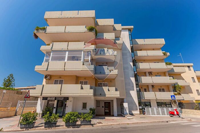 Appartamento quadrilocale in vendita in Via Vaccarella h, Bari