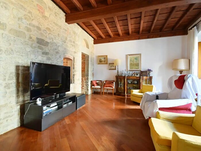 Appartamento con 7 locali in vendita in Firenze