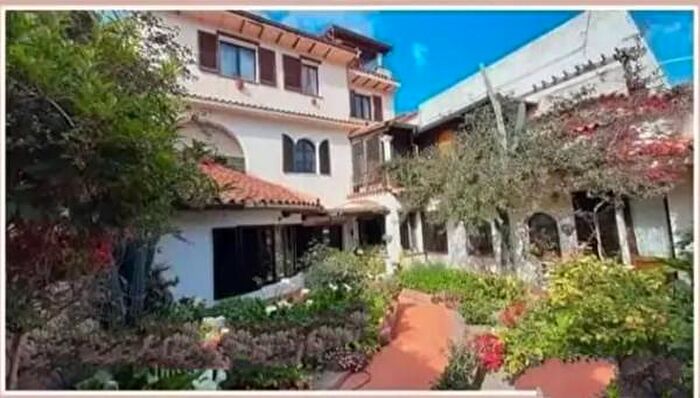 Casa con 6 locali in vendita in Via della Resistenza, Chiaramonti