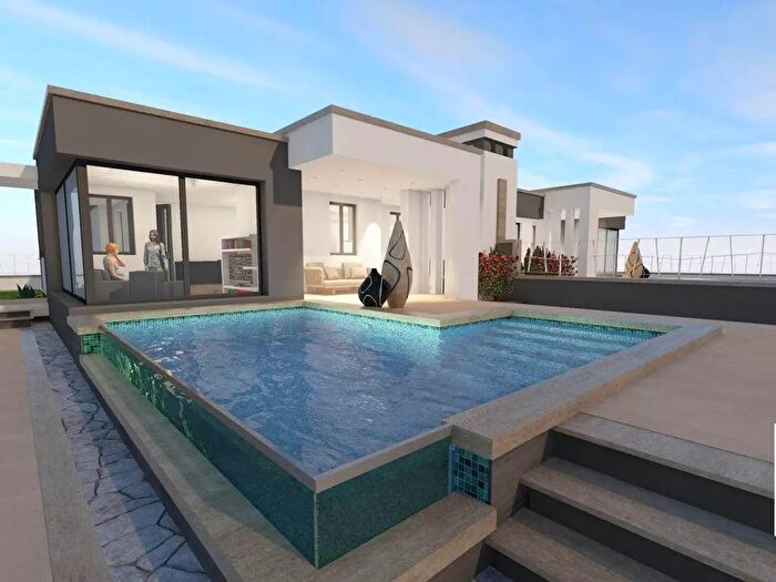 Casa con 5 locali in vendita in Nettuno