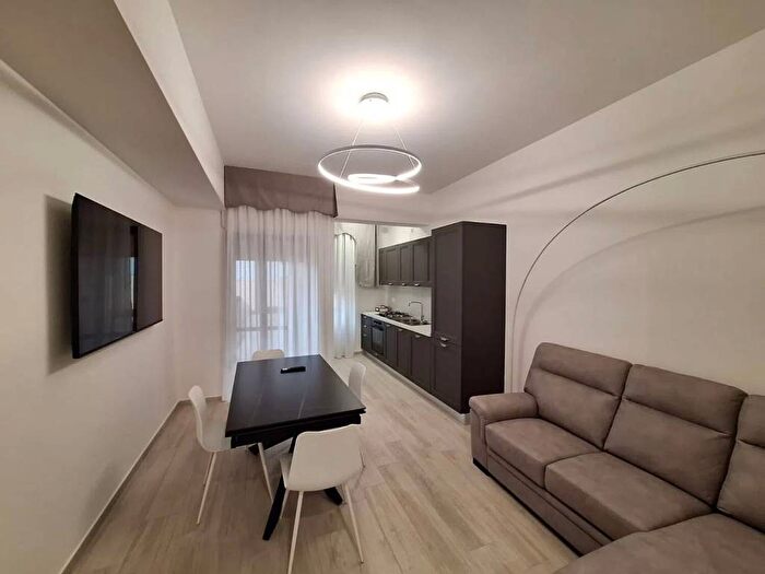 Appartamento trilocale in affitto in Corso Giuseppe Mazzini, Centro, Campobasso