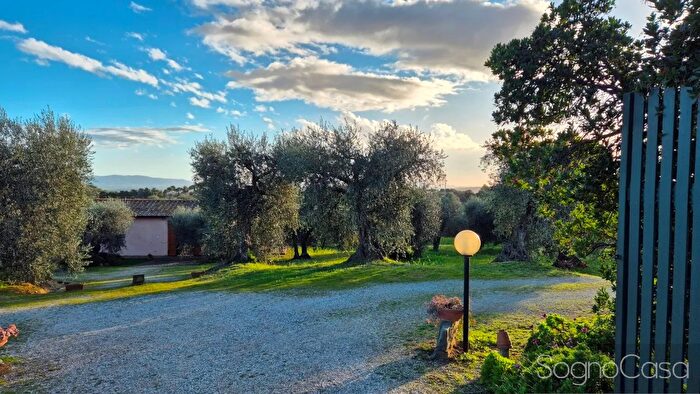 Casa trilocale in vendita in Strada Provinciale di Montiano, Magliano In Toscana