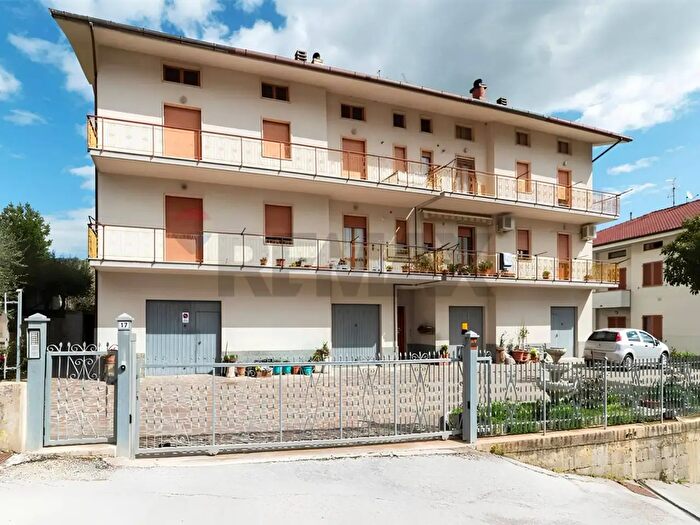 Appartamento con 7 locali in vendita in Serra San Quirico
