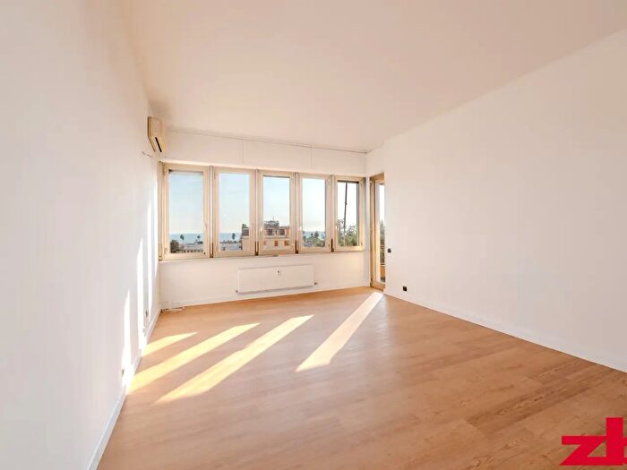 Appartamento con 6 locali in vendita in Salita Maggiolo di Nervi, Genova