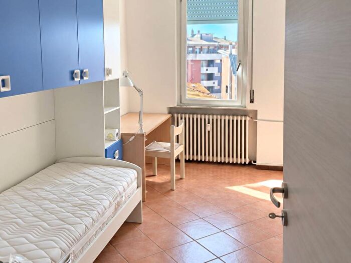 Appartamento quadrilocale in affitto in Via Sforzesca, Bicocca, Novara