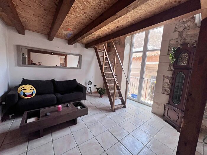 Appartamento con 6 locali in vendita in Via Giuseppe Mendozza, Siracusa