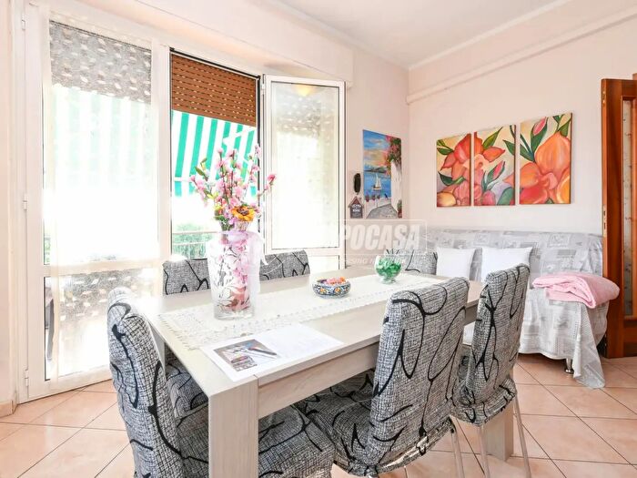 Appartamento trilocale in vendita in Via Schiannini, Calcinato