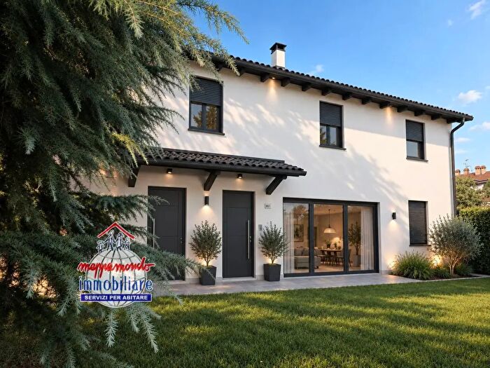 Casa con 6 locali in vendita in Via Antonio Vivaldi, Castello D'Argile