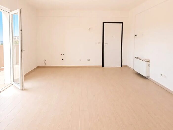 Appartamento trilocale in affitto in Via Pietro Nenni, Nettuno