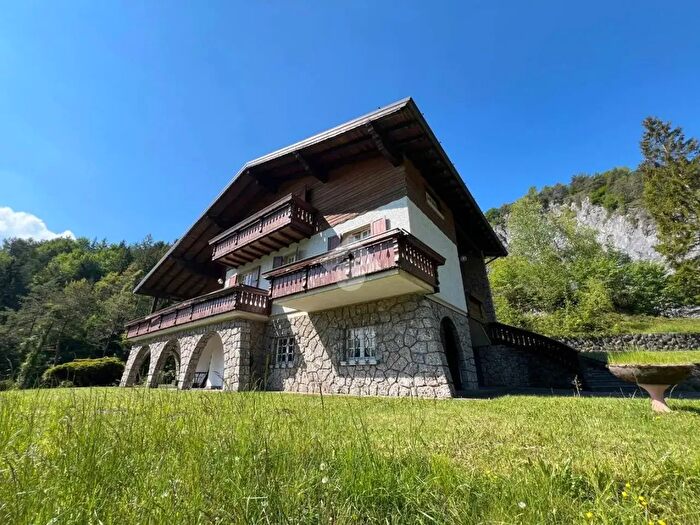 Casa con 7 locali in vendita in Via S Marco, Clusone