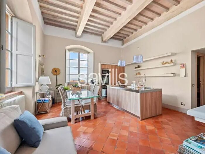 Appartamento trilocale in vendita in Via di Voltaia nel Corso, Montepulciano