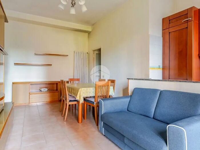 Appartamento trilocale in vendita in Via delle Forze Armate, Milano