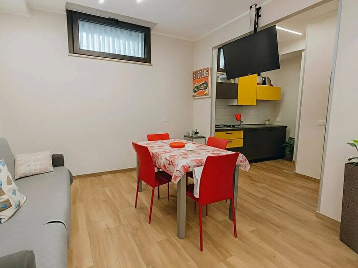 Appartamento trilocale in vendita in Via Pineta, Anzio