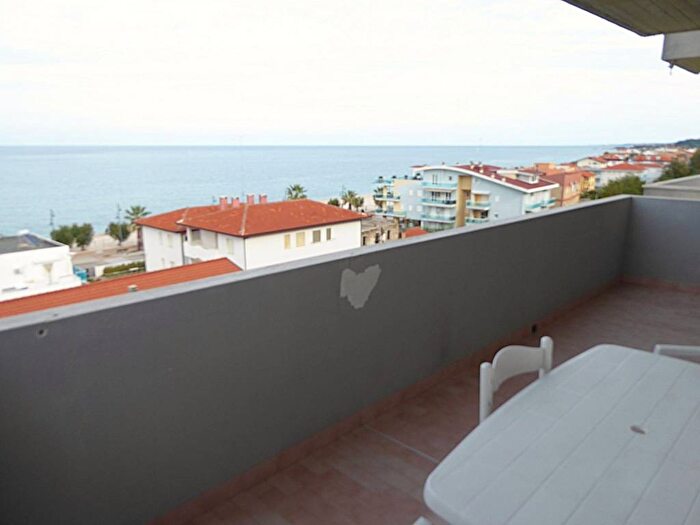 Appartamento trilocale in affitto in Via SS Adriatica, Marina, Fossacesia