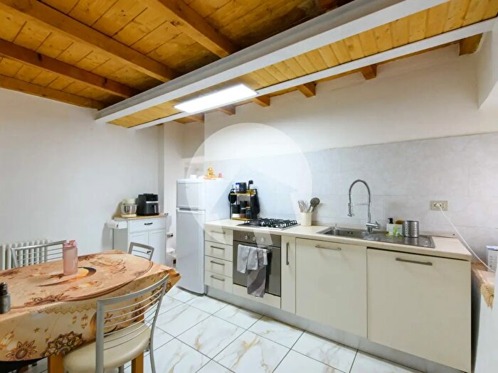 Casa quadrilocale in vendita in Belvedere, San Polo DEnza