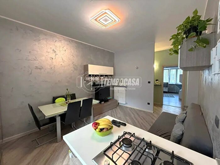 Appartamento trilocale in vendita in Via Oslavia, Torino