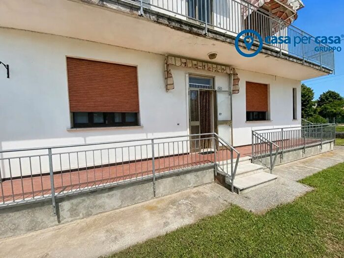 Appartamento trilocale in vendita in Via Giulio Pastore, Porto Tolle
