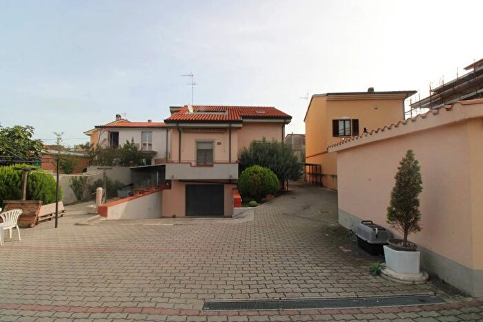 Casa con 7 locali in vendita in Via Alvise Cadamosto Civitanova Marche, Civitanova Marche