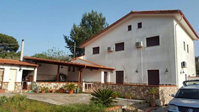 Casa con 5 locali in vendita in Via Giacomo Puccini, Torretta