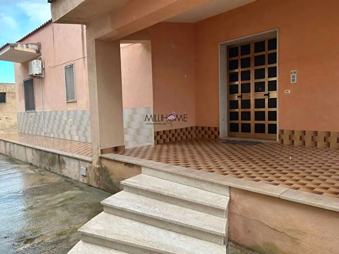 Casa quadrilocale in vendita in Via dei Platani, Petrosino