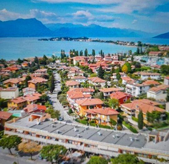 Appartamento bilocale in affitto in Via Morandi, Centro, Sirmione