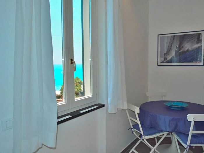 Appartamento bilocale in affitto in Via Aurelia, Varigotti, Finale Ligure