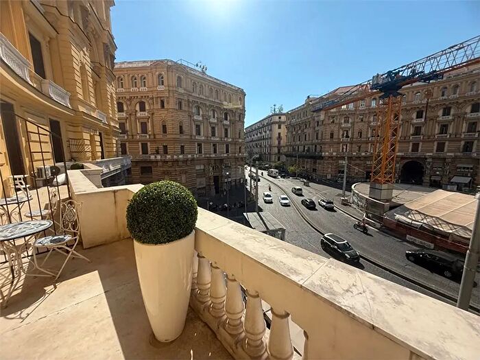 Appartamento bilocale in affitto in Piazza Nicola Amore, Napoli