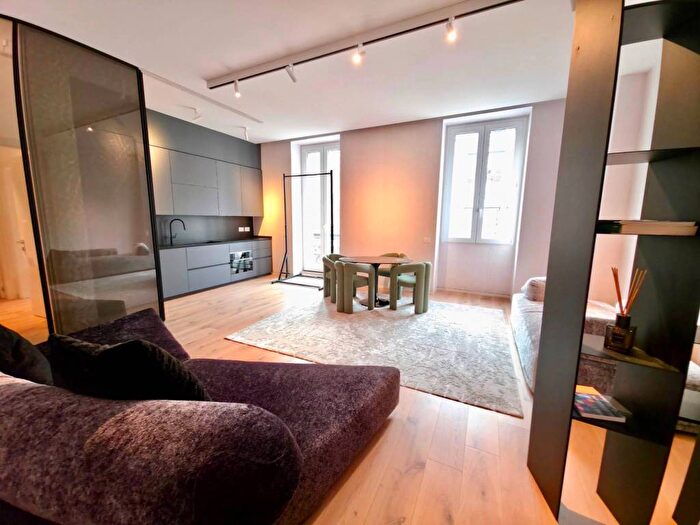 Appartamento bilocale in affitto in Via Rovello, Duomo, Milano