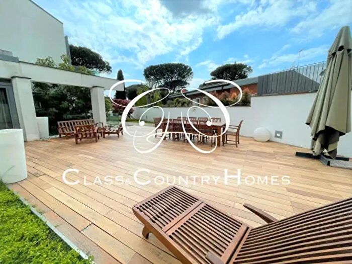 Casa con 6 locali in vendita in Via Senofane, Roma