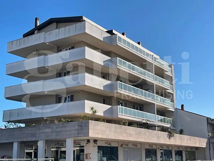 Appartamento con 7 locali in vendita in Via dei Sanniti, Santa Maria Capua Vetere