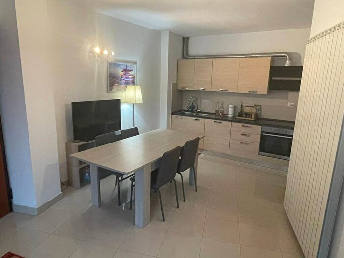 Appartamento trilocale in affitto in Via Martiri della Libertà, Centro, Fabriano