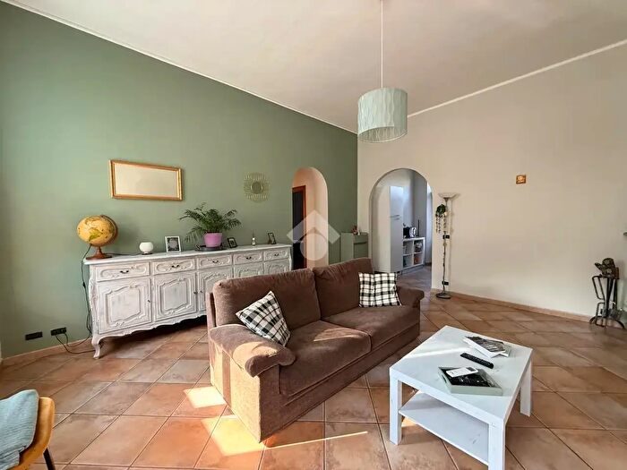 Casa trilocale in vendita in Via Carengo, Vercelli