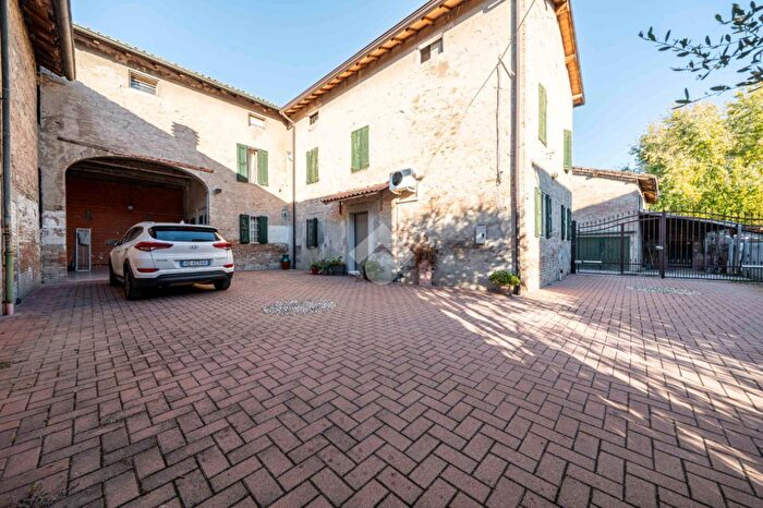 Casa con 5 locali in vendita in Via Fermi, Campegine