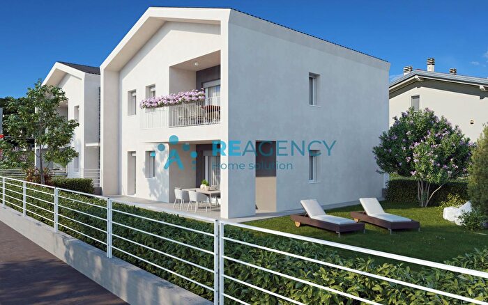 Appartamento quadrilocale in vendita in Via Don Antonio Lazzaretti, Brogliano