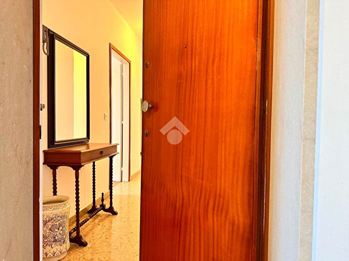 Appartamento trilocale in vendita in Via Tiberio Deciani, Udine