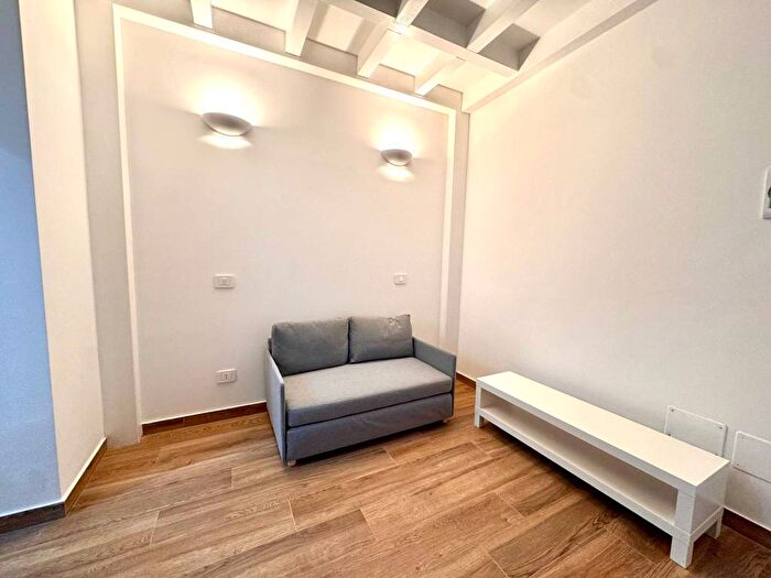 Appartamento trilocale in affitto in Viale Angelo Filippetti, Quadronno Crocetta, Milano