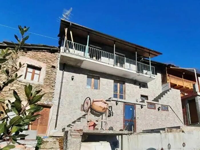 Casa con 6 locali in vendita in Borgata Grisse, San Germano Chisone