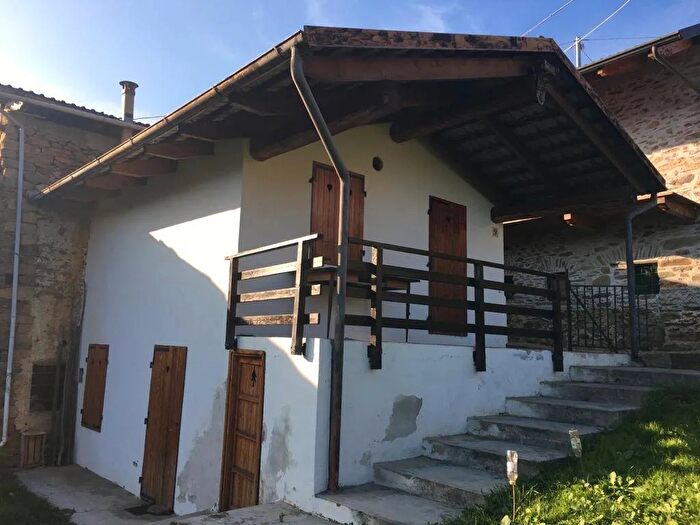 Casa con 6 locali in vendita in Borgata Verna Giaveno, Giaveno