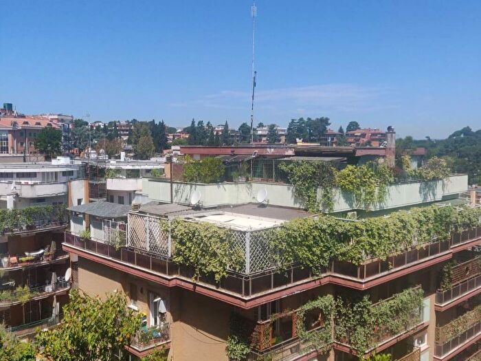 Casa quadrilocale in affitto in Via San Godenzo, Cassia San Godenzo, Roma