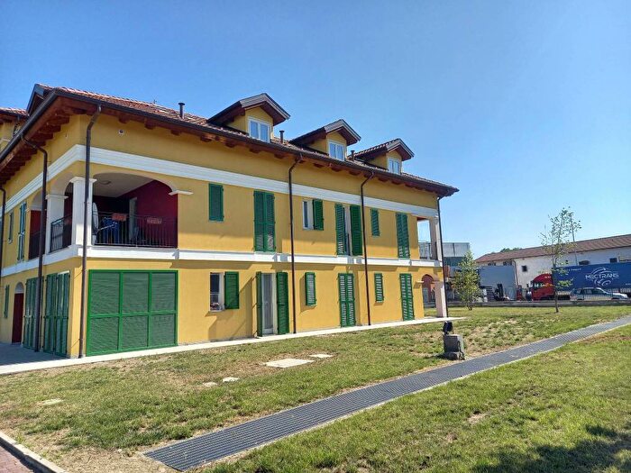 Case in Vendita e in Affitto - 3