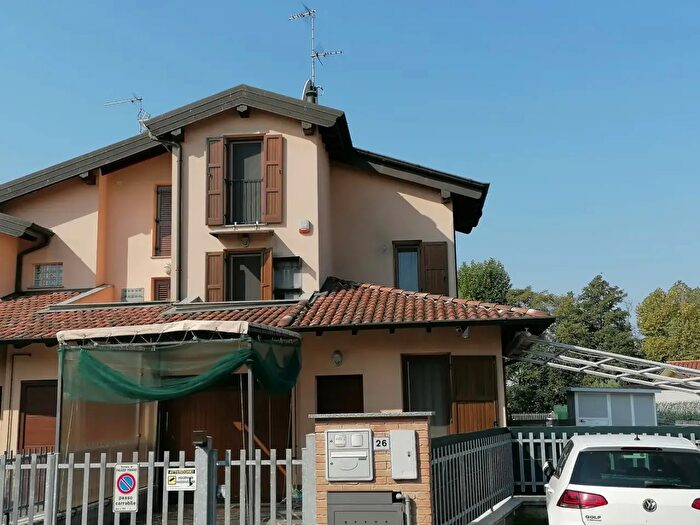 Casa quadrilocale in vendita in Via San Giorgio, Palazzo Pignano