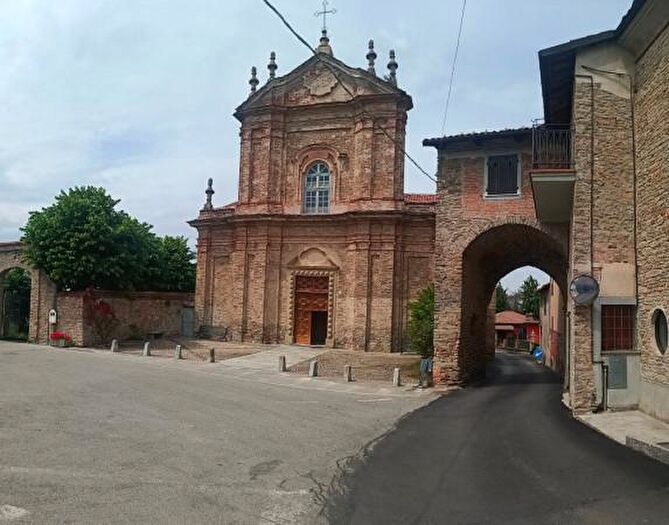 Casa con 6 locali in vendita in Murazzano