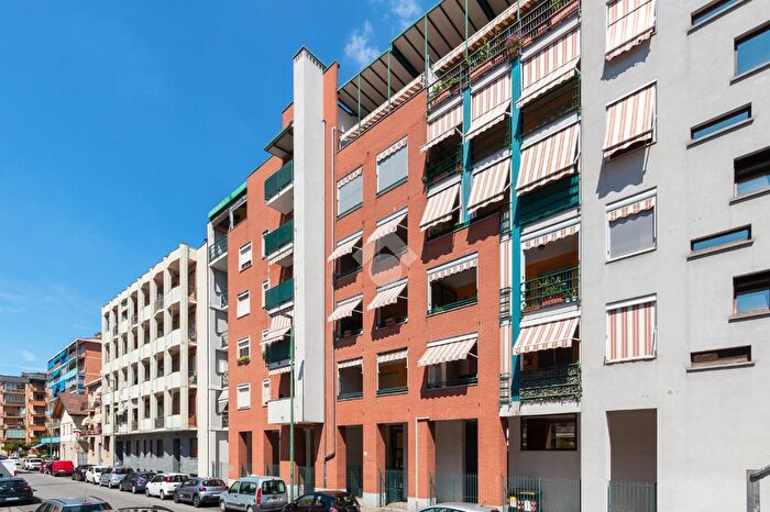 Appartamento quadrilocale in vendita in Via Asiago, Torino