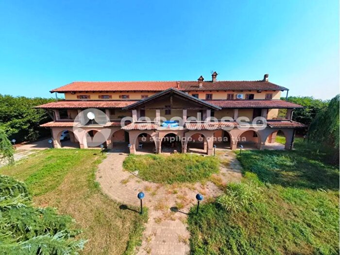 Appartamento con 8 locali in vendita in Cascina Reginella, Bianze'