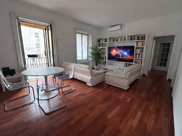 Casa trilocale in affitto in Centrale, Milano